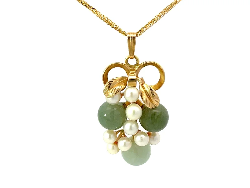 women's necklaces with diamond cluster -Mings Hawaii Round Jade Pearl Leaf Necklace 14k Yellow Gold