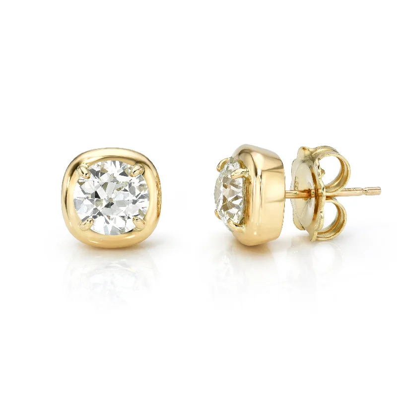 women's earrings trendy and stylish -CORI STUDS