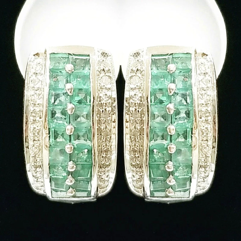 women's earrings modern and sleek -18 kt White Gold Earrings with Emeralds and Diamonds